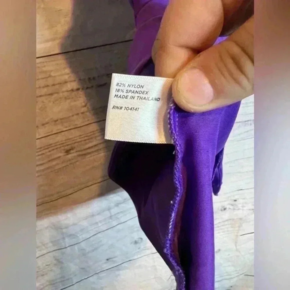 Lady Hagen sleeveless athletic tank top - Picture 7 of 8